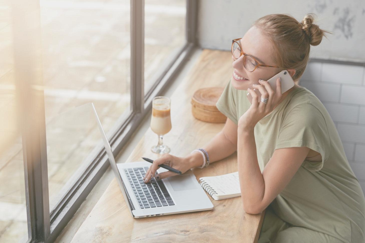 Financial analysis session with client